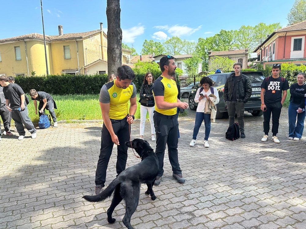 scuola_celestino_rosatelli_rieti_legalita_cane_cani_guardia_di_finanza_3
