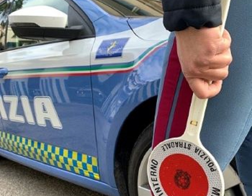 polizia_stradale_nuova_donna